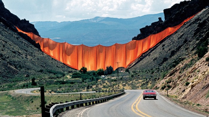 Christo jeanne dezeen surrounded remballe eraser installations eight javacheff biscayne volz floride wolfgang 1980